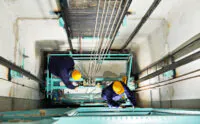 Hintergrund Banner mit Bauarbeiter im Fahrstuhl arbeitend im Bild
